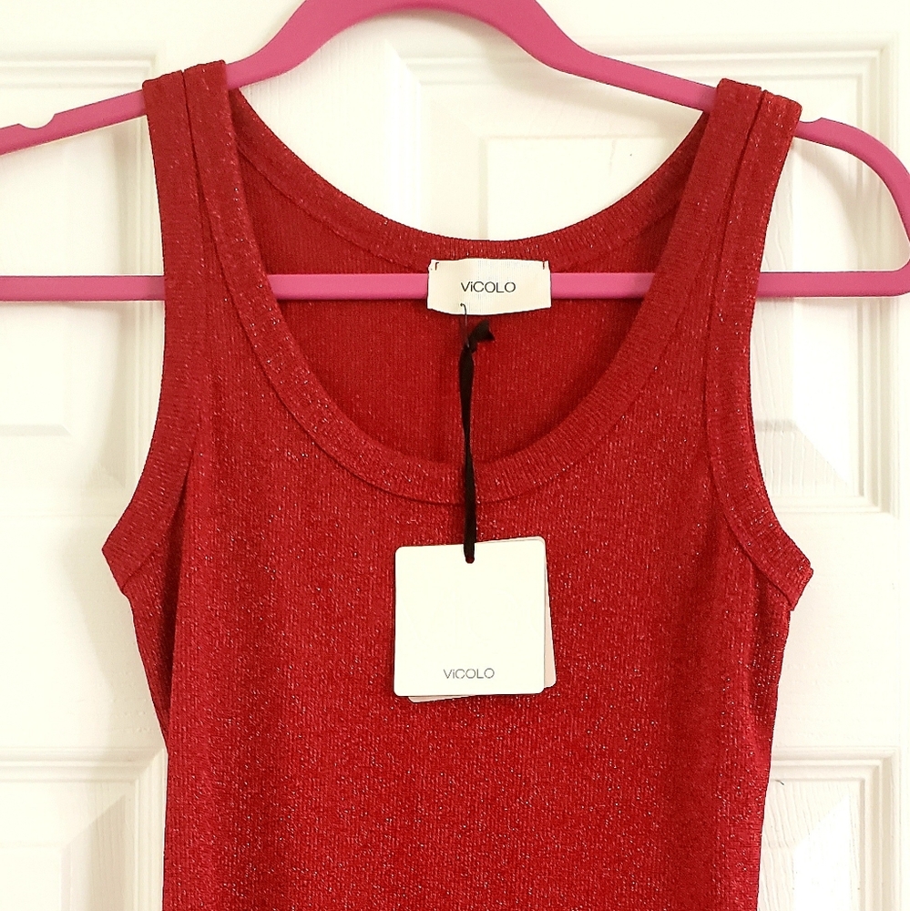 Red top with glitter, Made in Italy. New.